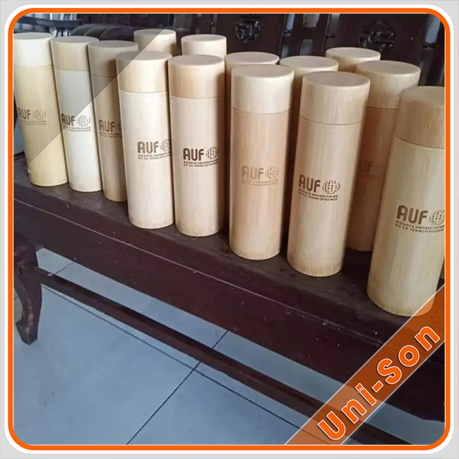 Bình giữ nhiệt vỏ tre