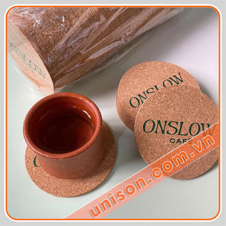 Đế lót ly gỗ bần khắc laser, logo giá rẻ unison
