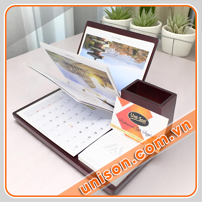 Lịch gỗ để bàn