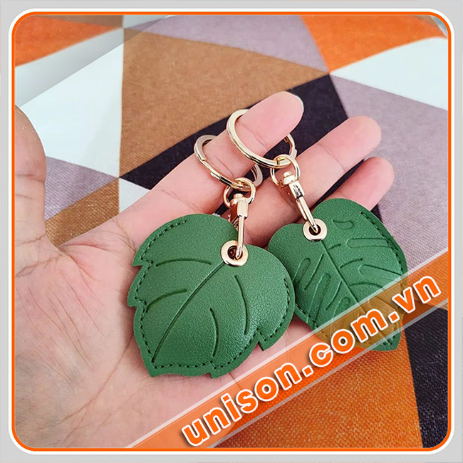 móc khóa charm hình chiếc lá