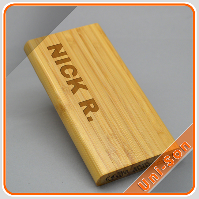 Pin sạc dự phòng gỗ