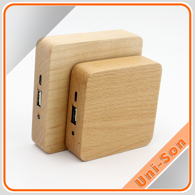 Pin sạc dự phòng gỗ
