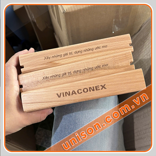 Lịch gỗ để bàn