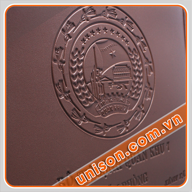 Chât liệu da và in logo sắc nét tại Unison